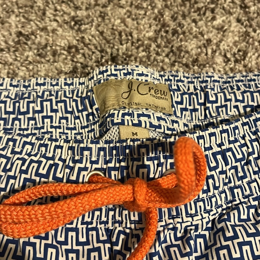 Jcrew 6" swim trunk in maze print - Picture 4 of 6